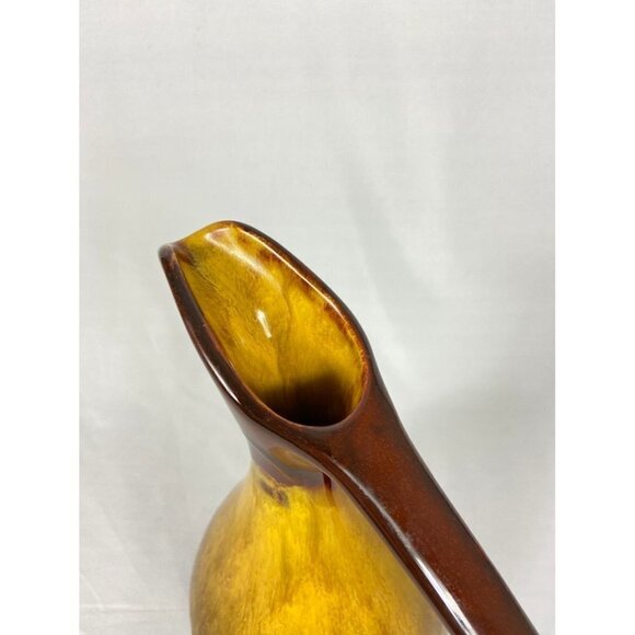 Vintage Blue mountain pottery tall sleek brown gold mid century pitcher vase. - Picture 5 of 9
